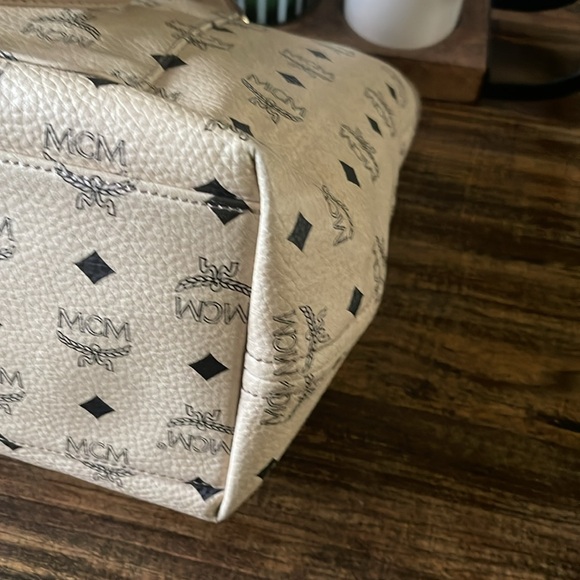 MCM Visetos in Beige and Pink Women's Tote Bag - Picture 6 of 12